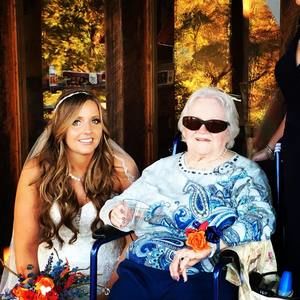 Meet your Posher, Caitlin